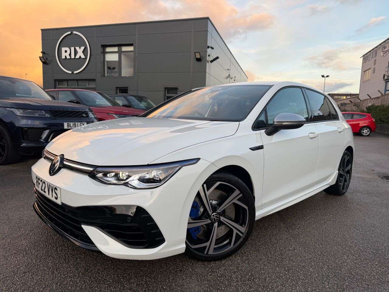 A 2022 VOLKSWAGEN GOLF 2.0 TSI R Hatchback 5dr Petrol DSG 4Motion Euro 6-18" ALLOY WHEELS-HEATED S A 2022 VOLKSWAGEN GOLF 2.0 TSI R Hatchback 5dr Petrol DSG 4Motion Euro 6-18" ALLOY WHEELS-HEATED S