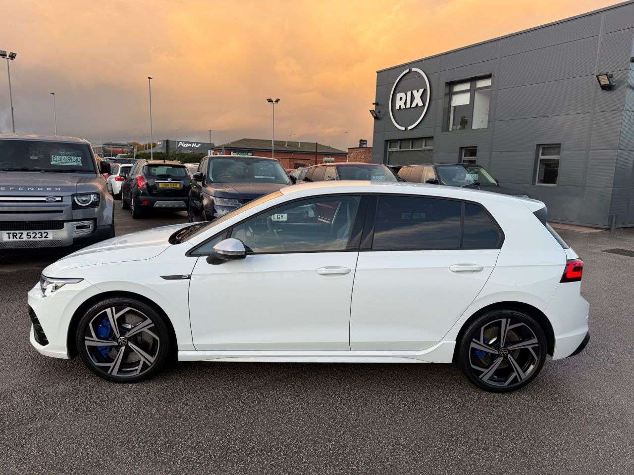 A 2022 VOLKSWAGEN GOLF 2.0 TSI R Hatchback 5dr Petrol DSG 4Motion Euro 6-18" ALLOY WHEELS-HEATED S A 2022 VOLKSWAGEN GOLF 2.0 TSI R Hatchback 5dr Petrol DSG 4Motion Euro 6-18" ALLOY WHEELS-HEATED S