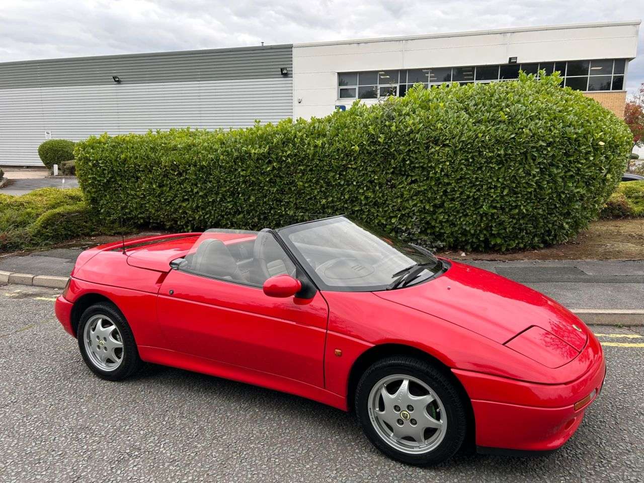 A 1990 LOTUS ELAN 1.6 2d 165 BHP-Fantastic Low Mileage Elan-5 Former Keepers-Supplied New By A 1990 LOTUS ELAN 1.6 2d 165 BHP-Fantastic Low Mileage Elan-5 Former Keepers-Supplied New By