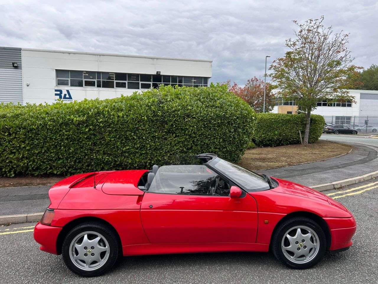 A 1990 LOTUS ELAN 1.6 2d 165 BHP-Fantastic Low Mileage Elan-5 Former Keepers-Supplied New By A 1990 LOTUS ELAN 1.6 2d 165 BHP-Fantastic Low Mileage Elan-5 Former Keepers-Supplied New By