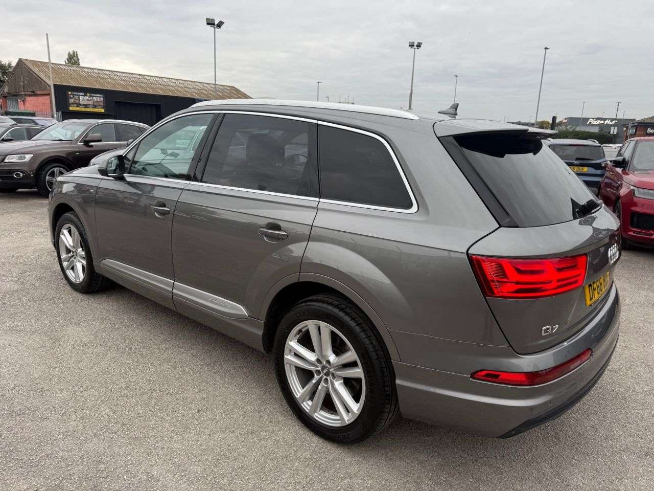 A 2016 AUDI Q7 3.0 TDI V6 S line SUV 5dr Diesel Tiptronic quattro Euro 6-2 FORMER KEEPERS A 2016 AUDI Q7 3.0 TDI V6 S line SUV 5dr Diesel Tiptronic quattro Euro 6-2 FORMER KEEPERS