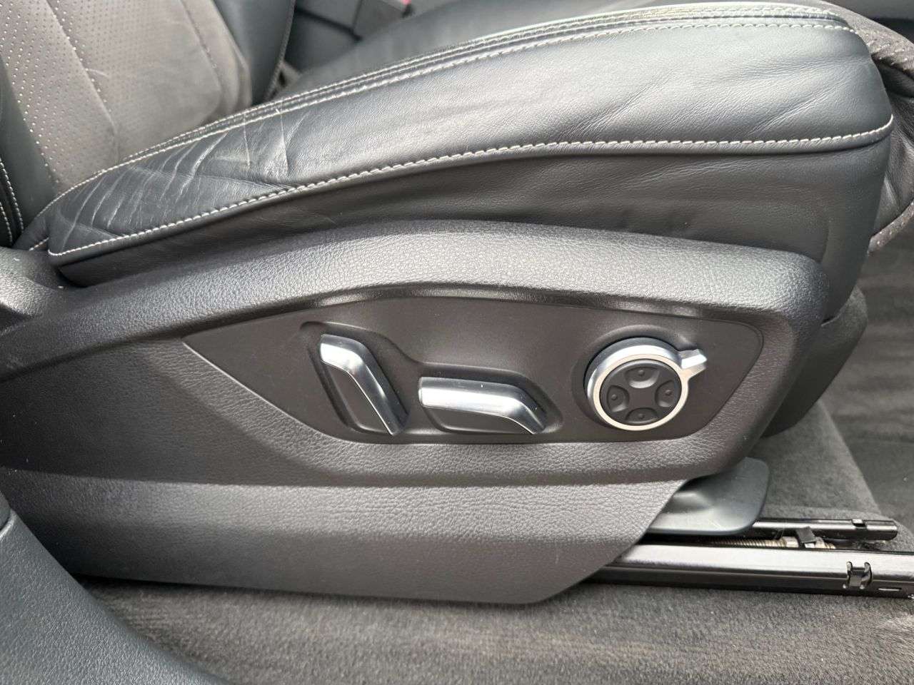 2016 AUDI Q7 2016 AUDI Q7