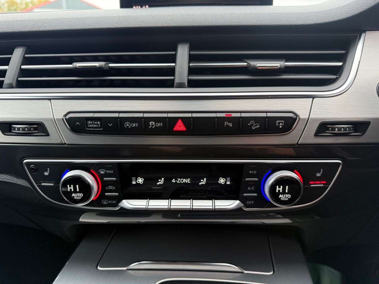 2016 AUDI Q7 2016 AUDI Q7