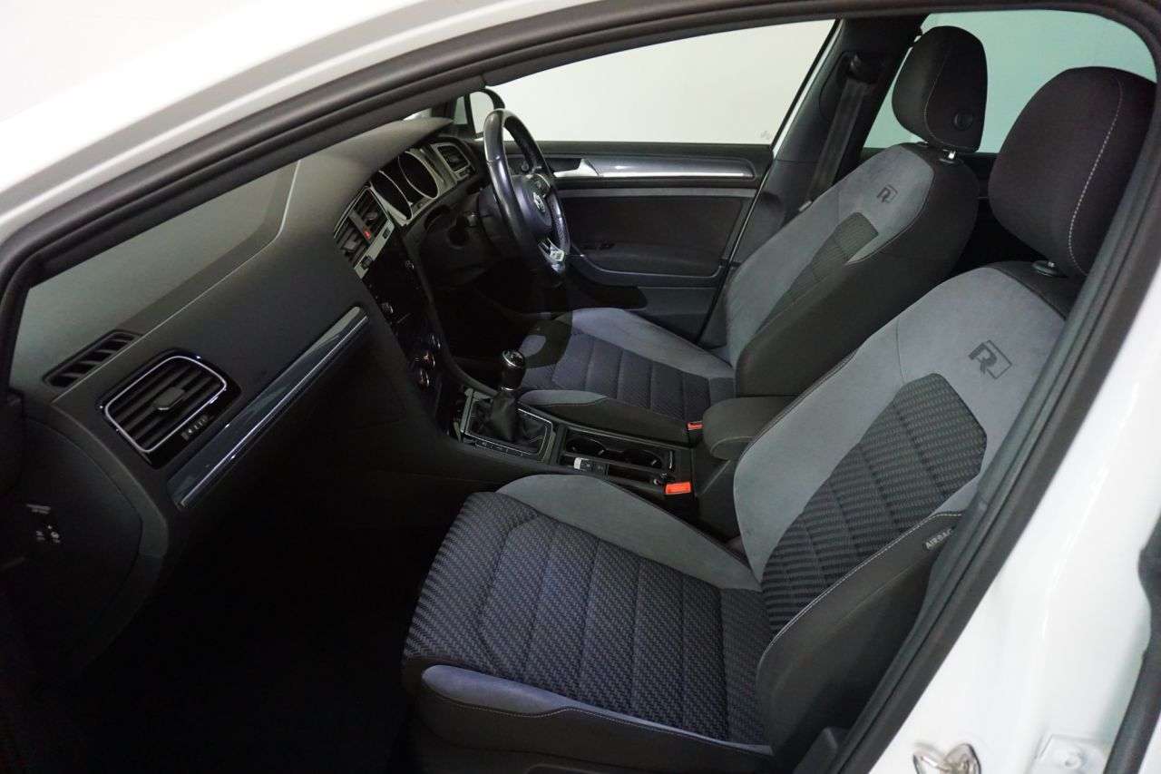 2017 VOLKSWAGEN GOLF 2017 VOLKSWAGEN GOLF