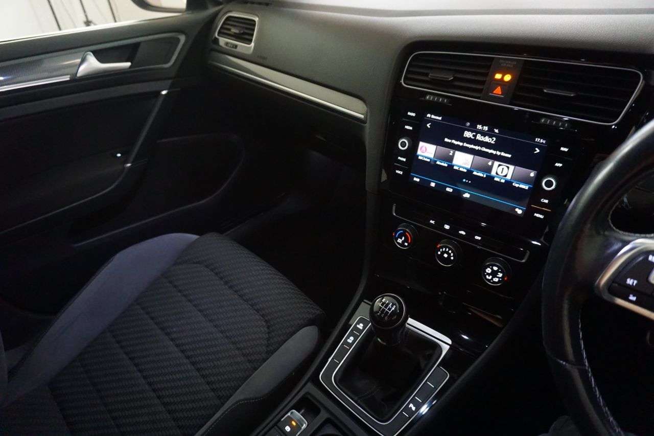 2017 VOLKSWAGEN GOLF 2017 VOLKSWAGEN GOLF