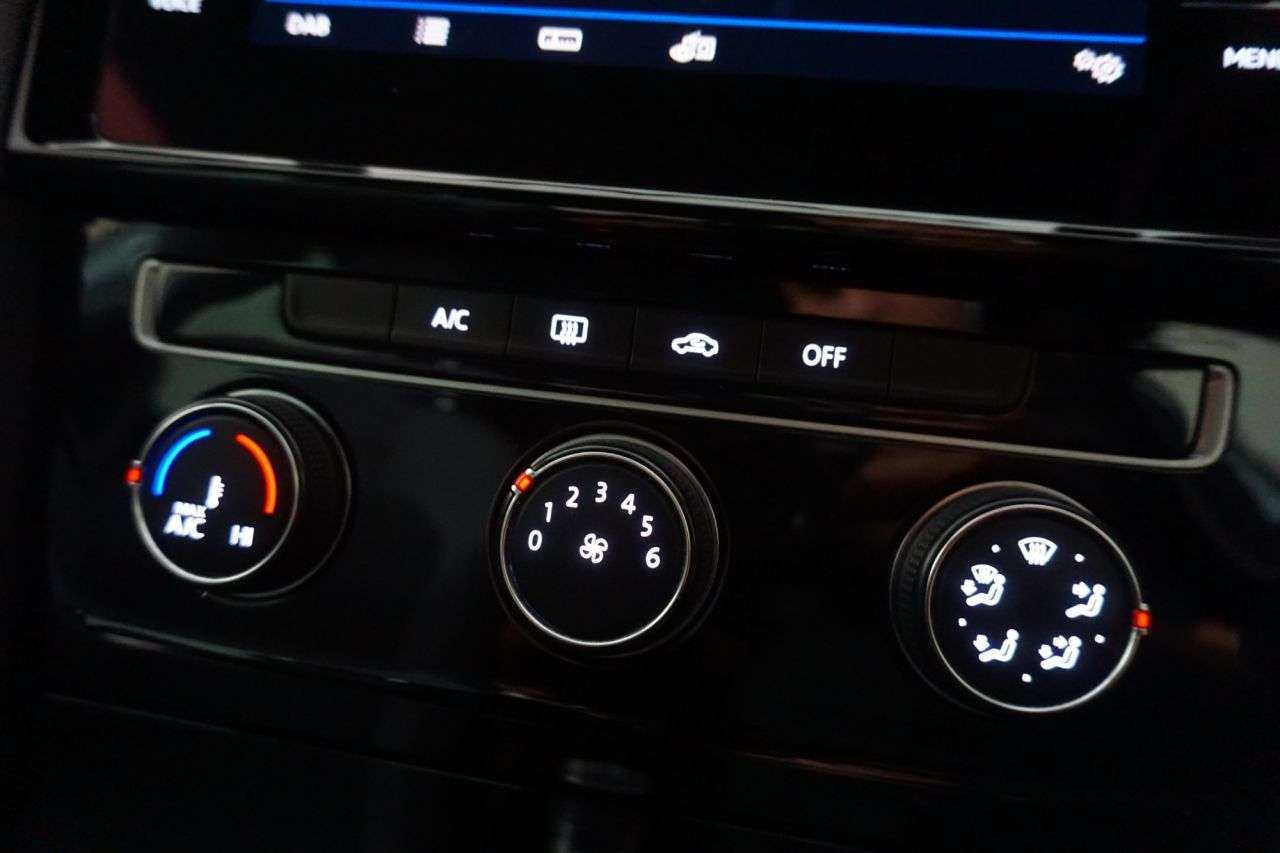 2017 VOLKSWAGEN GOLF 2017 VOLKSWAGEN GOLF