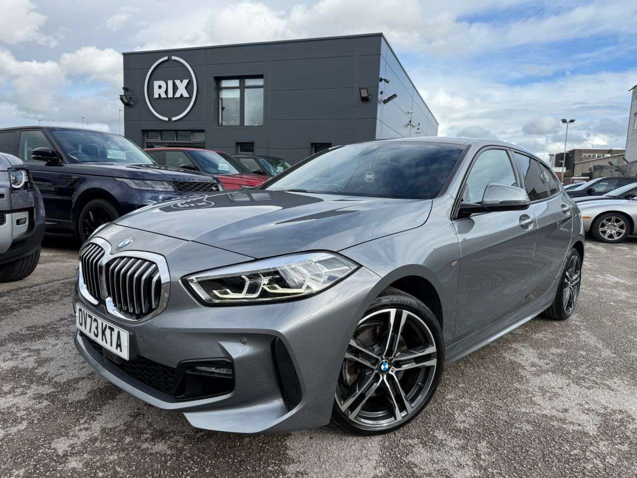 A 2023 BMW 1 SERIES 1.5 118i M Sport (LCP) Hatchback 5dr Petrol Manual Euro 6-2 OWNER CAR FINIS A 2023 BMW 1 SERIES 1.5 118i M Sport (LCP) Hatchback 5dr Petrol Manual Euro 6-2 OWNER CAR FINIS