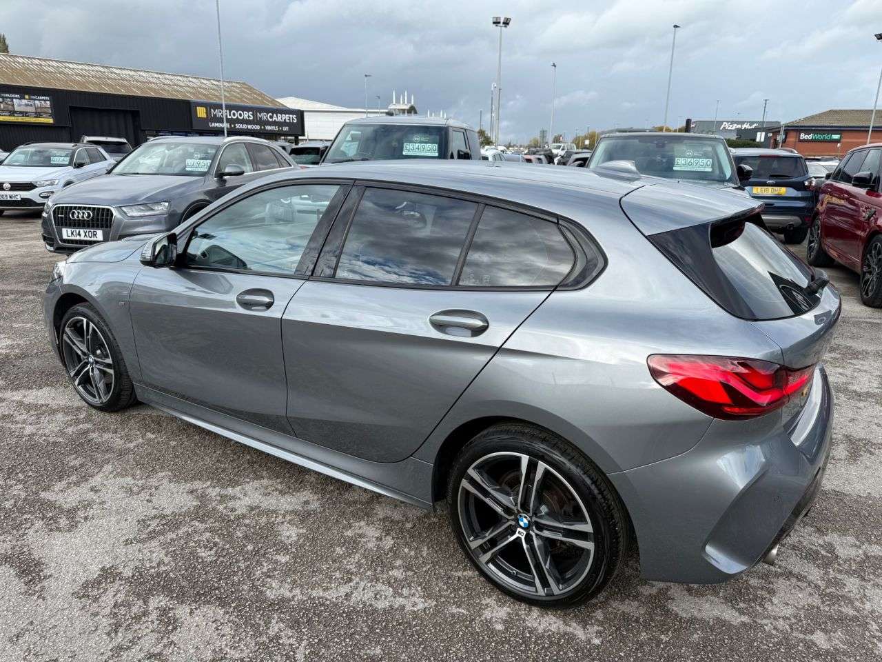 A 2023 BMW 1 SERIES 1.5 118i M Sport (LCP) Hatchback 5dr Petrol Manual Euro 6-2 OWNER CAR FINIS A 2023 BMW 1 SERIES 1.5 118i M Sport (LCP) Hatchback 5dr Petrol Manual Euro 6-2 OWNER CAR FINIS