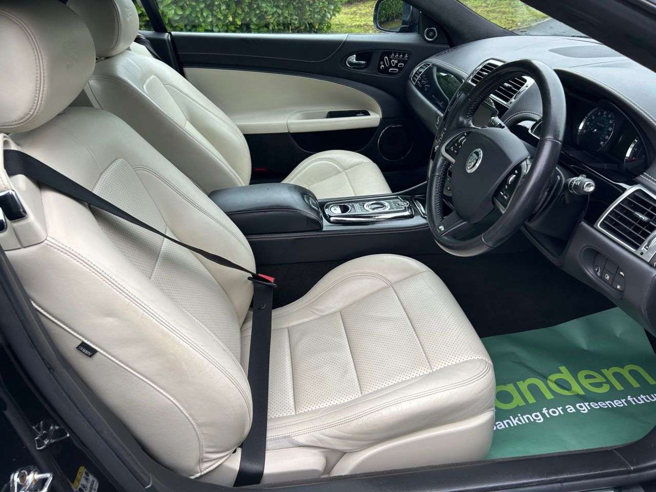 2013 JAGUAR XKR 2013 JAGUAR XKR