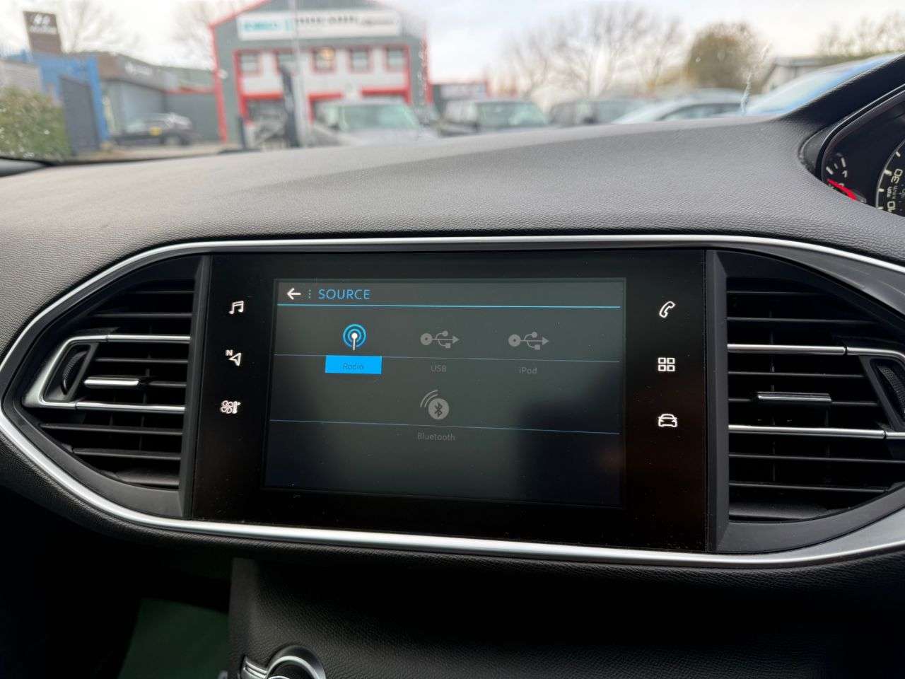 2017 PEUGEOT 308 SW 2017 PEUGEOT 308 SW