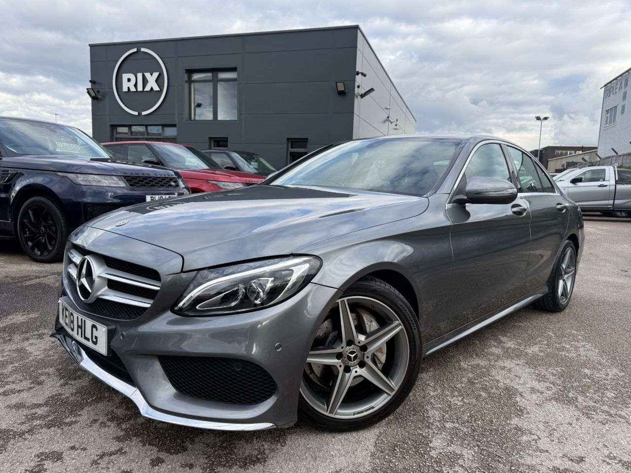A 2018 MERCEDES-BENZ C-CLASS 2.0 C200 AMG Line Saloon 4dr Petrol G-Tronic+ Euro 6-2 FORMER KEEPERS-FINIS A 2018 MERCEDES-BENZ C-CLASS 2.0 C200 AMG Line Saloon 4dr Petrol G-Tronic+ Euro 6-2 FORMER KEEPERS-FINIS