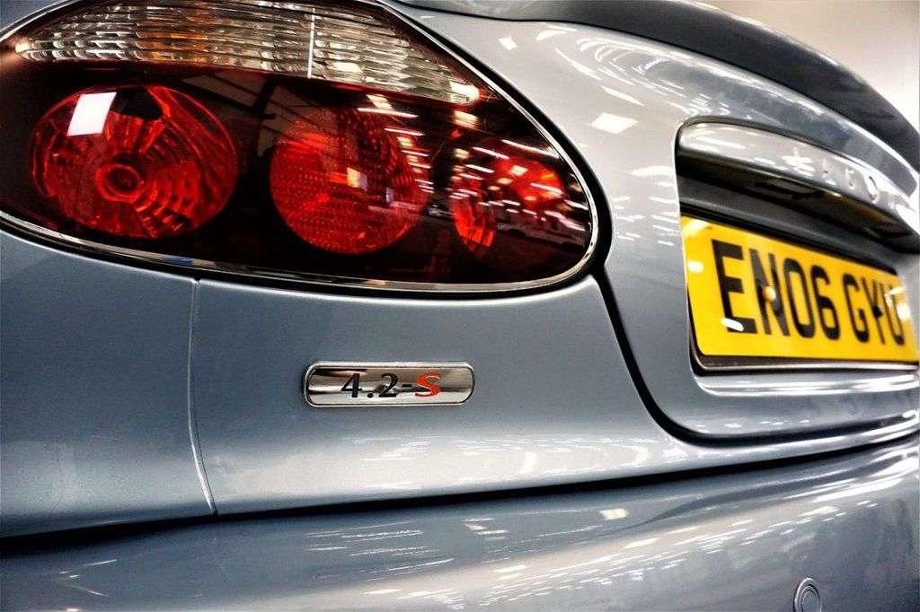 2006 JAGUAR XK8 2006 JAGUAR XK8