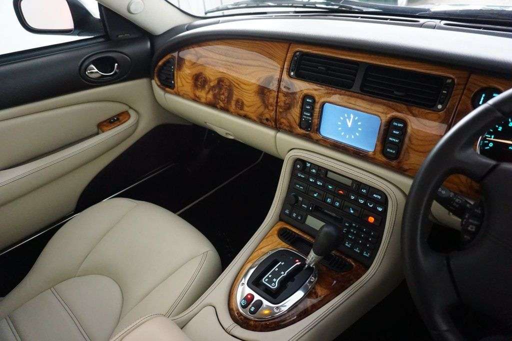 2006 JAGUAR XK8 2006 JAGUAR XK8