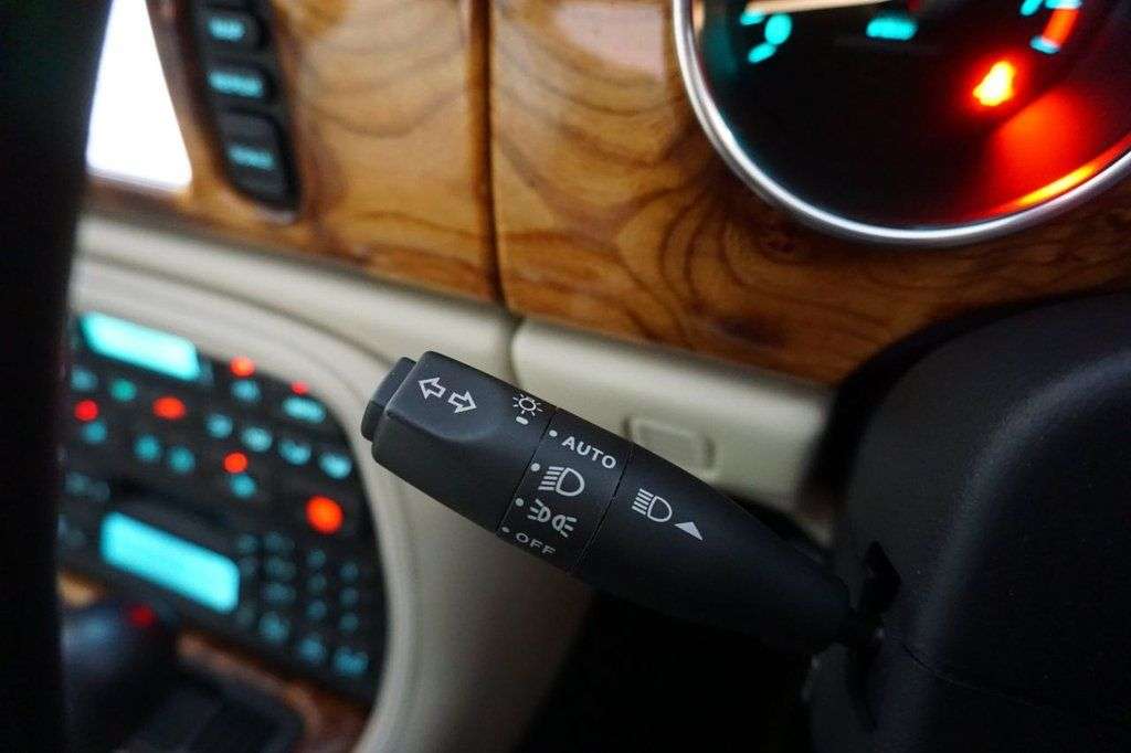 2006 JAGUAR XK8 2006 JAGUAR XK8