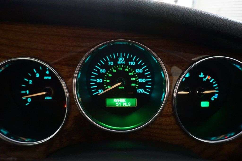 2006 JAGUAR XK8 2006 JAGUAR XK8