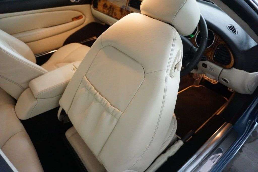 2006 JAGUAR XK8 2006 JAGUAR XK8