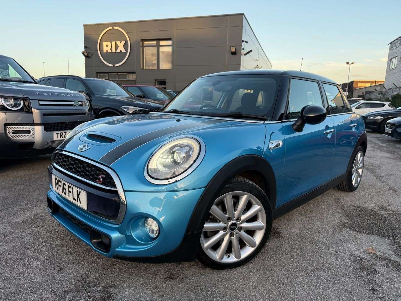 A 2016 MINI HATCH 2.0 Cooper S Hatchback 5dr Petrol Manual Euro 6 (s/s) (192 ps)-Factory Extr A 2016 MINI HATCH 2.0 Cooper S Hatchback 5dr Petrol Manual Euro 6 (s/s) (192 ps)-Factory Extr