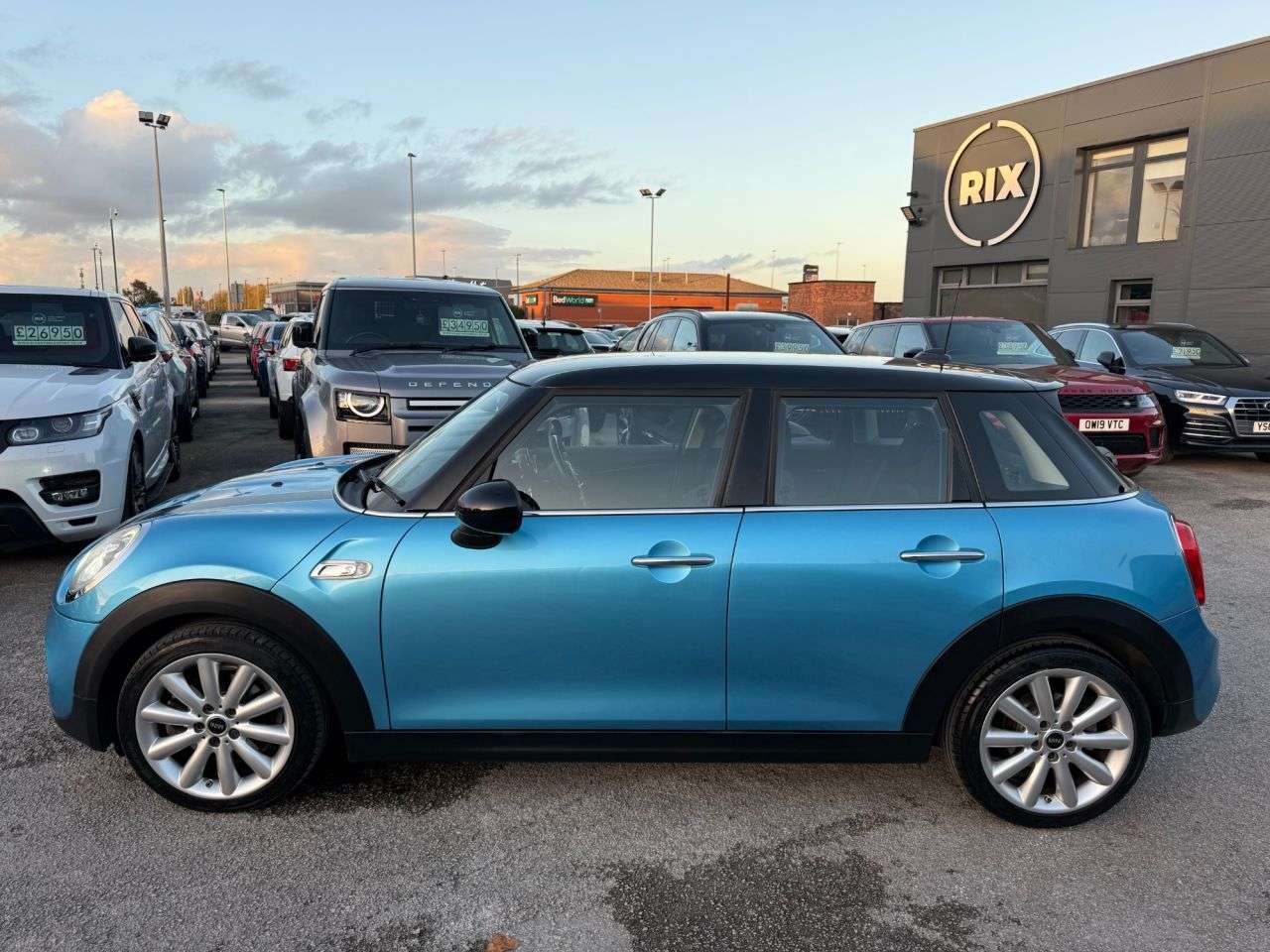 A 2016 MINI HATCH 2.0 Cooper S Hatchback 5dr Petrol Manual Euro 6 (s/s) (192 ps)-Factory Extr A 2016 MINI HATCH 2.0 Cooper S Hatchback 5dr Petrol Manual Euro 6 (s/s) (192 ps)-Factory Extr