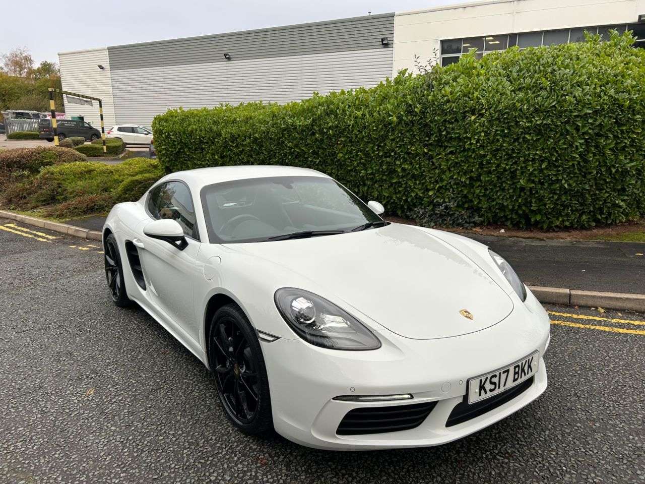 A 2017 PORSCHE 718 CAYMAN 2.0T Coupe 2dr Petrol Manual Euro 6 (s/s) (300 ps)-Superb Example Finished A 2017 PORSCHE 718 CAYMAN 2.0T Coupe 2dr Petrol Manual Euro 6 (s/s) (300 ps)-Superb Example Finished