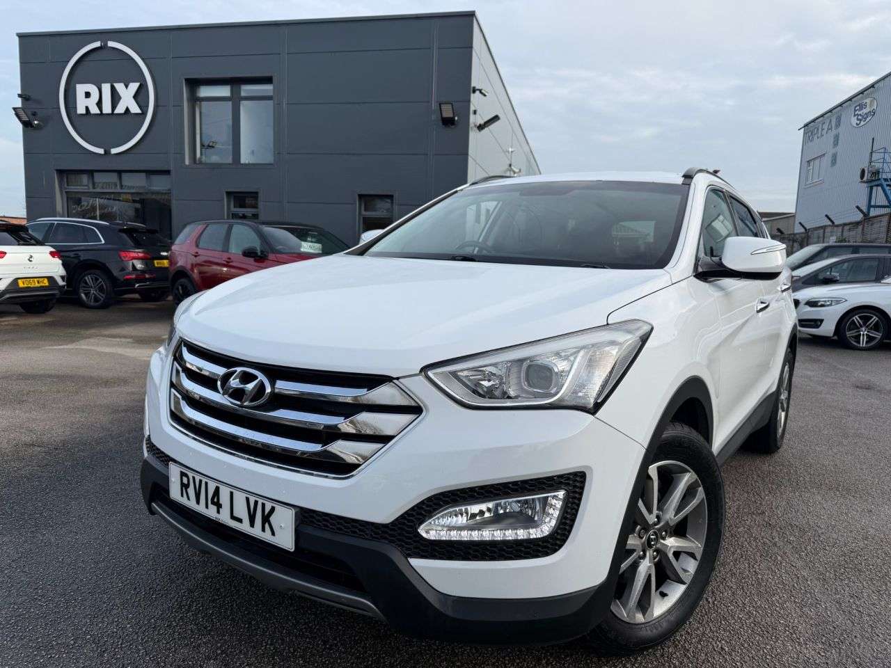 A 2014 HYUNDAI SANTA FE 2.2 CRDi Premium SUV 5dr Diesel Manual 4WD-2 FORMER KEEPERS-7 SEATS-BLACK L A 2014 HYUNDAI SANTA FE 2.2 CRDi Premium SUV 5dr Diesel Manual 4WD-2 FORMER KEEPERS-7 SEATS-BLACK L