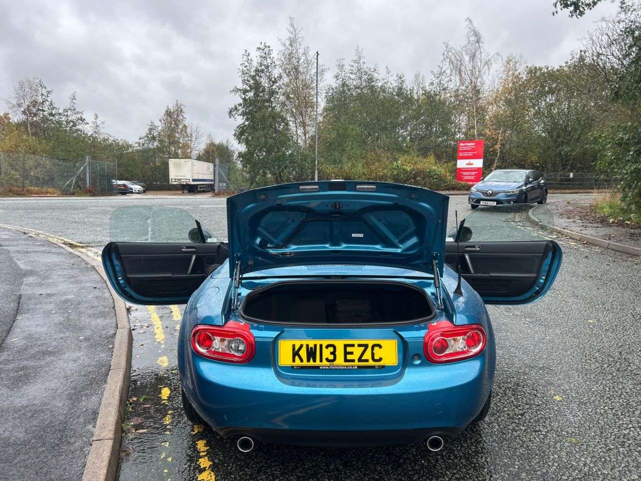 2013 MAZDA MX-5 2013 MAZDA MX-5