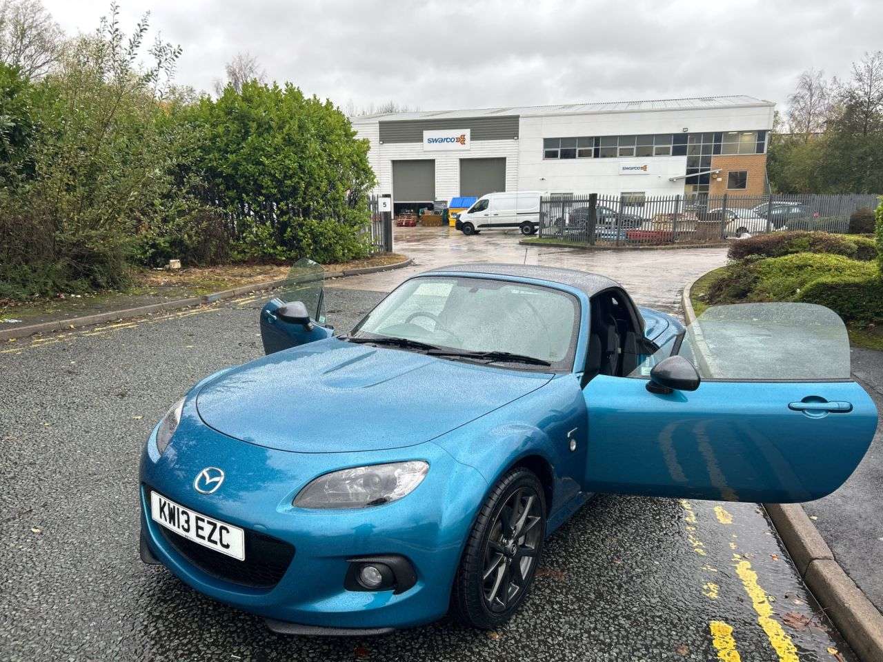 2013 MAZDA MX-5 2013 MAZDA MX-5