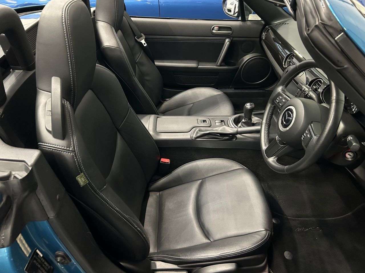 2013 MAZDA MX-5 2013 MAZDA MX-5