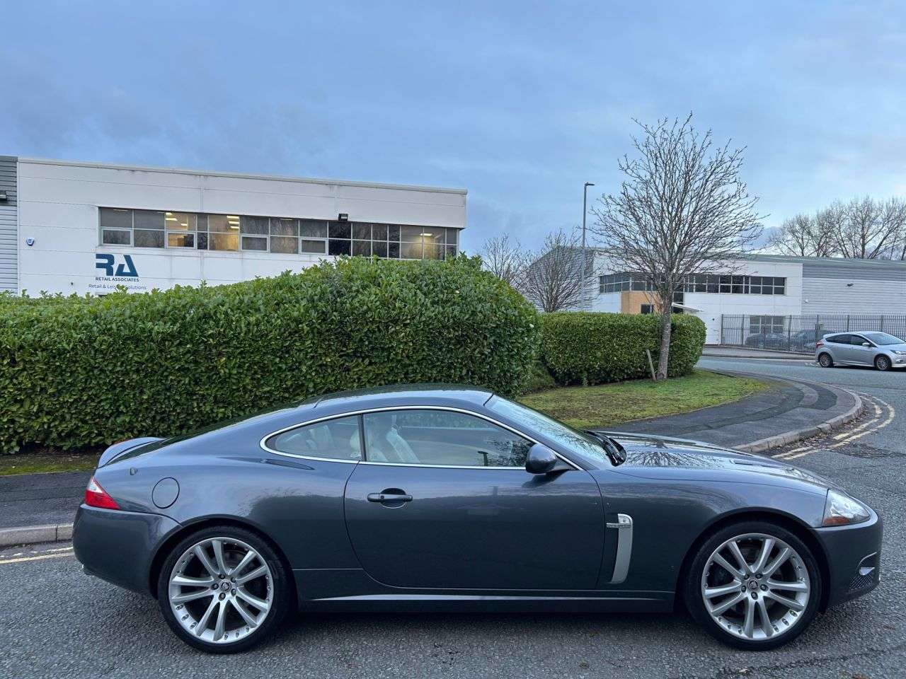 A 2007 JAGUAR XKR 4.2 V8 Coupe 2dr Petrol Auto Euro 4 (420 ps)-Magnificent 1 Owner Example-Fi A 2007 JAGUAR XKR 4.2 V8 Coupe 2dr Petrol Auto Euro 4 (420 ps)-Magnificent 1 Owner Example-Fi