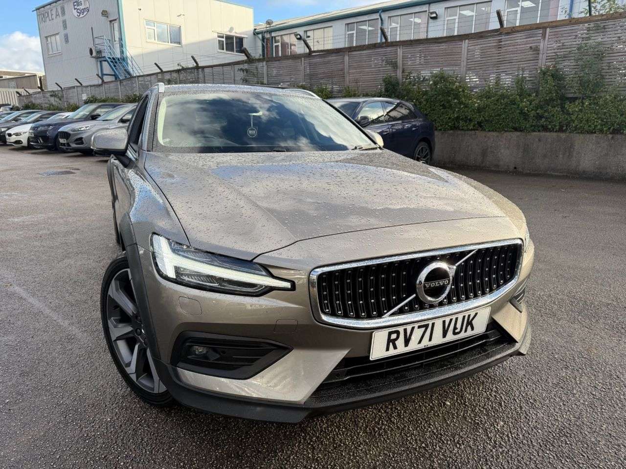 2021 VOLVO V60 CROSS COUNTRY 2021 VOLVO V60 CROSS COUNTRY
