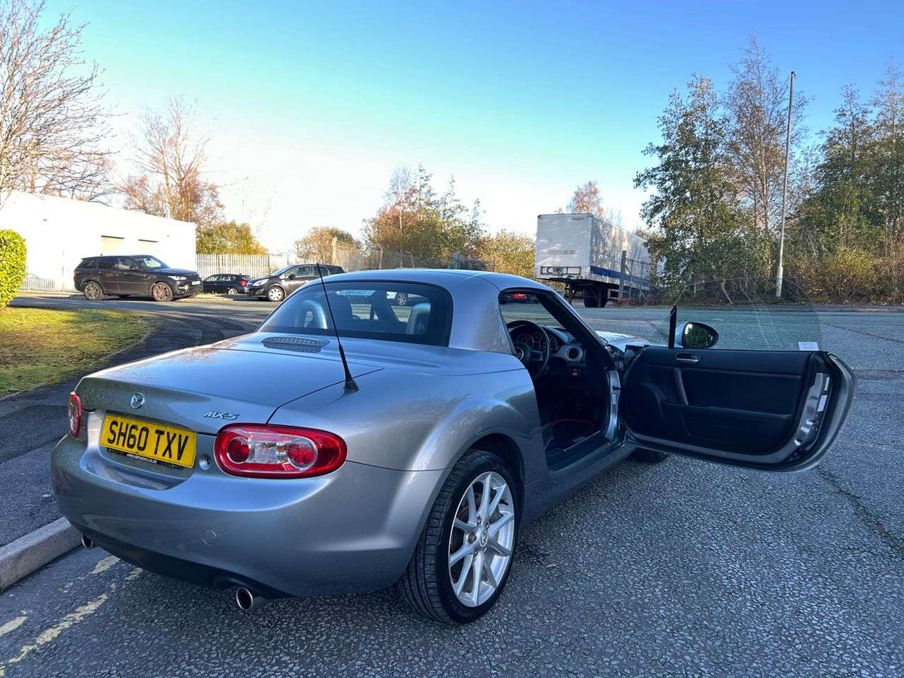 2010 MAZDA MX-5 2010 MAZDA MX-5