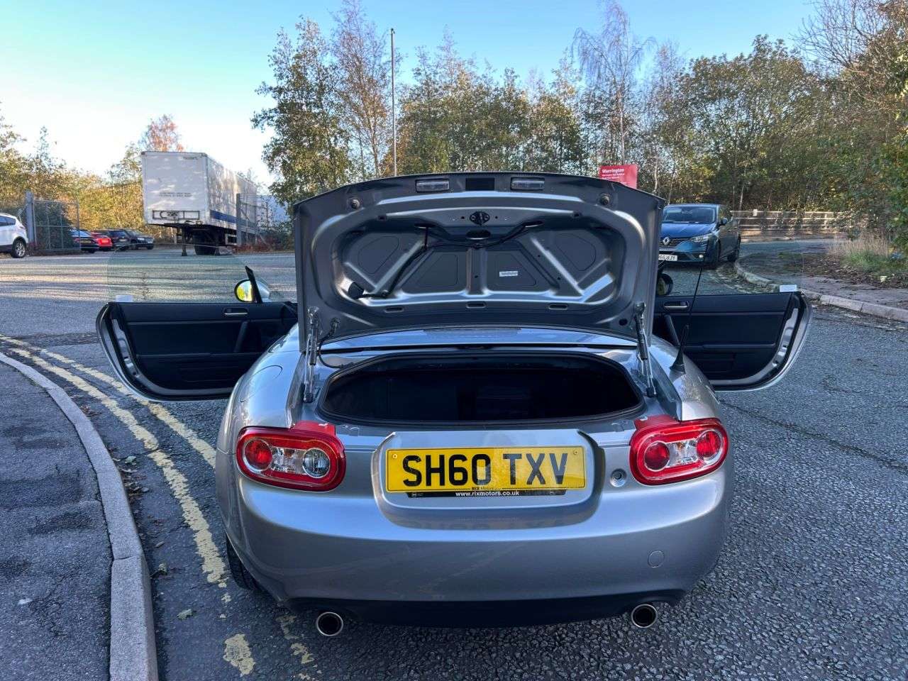 2010 MAZDA MX-5 2010 MAZDA MX-5