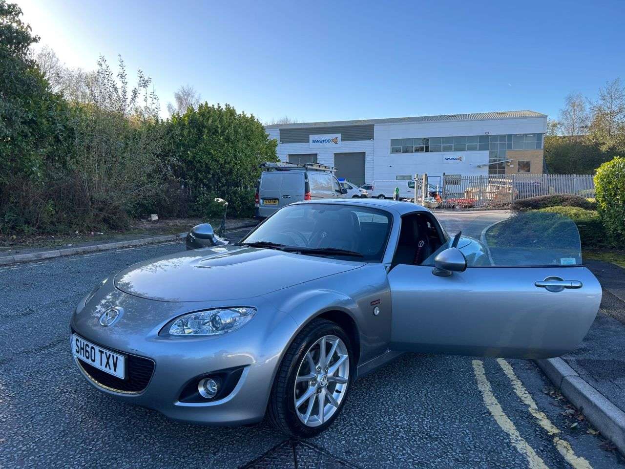 2010 MAZDA MX-5 2010 MAZDA MX-5