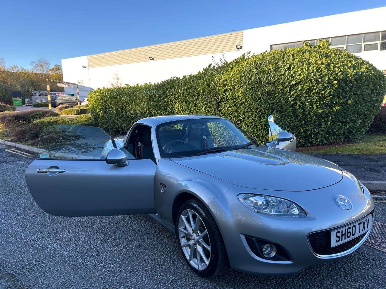 2010 MAZDA MX-5 2010 MAZDA MX-5