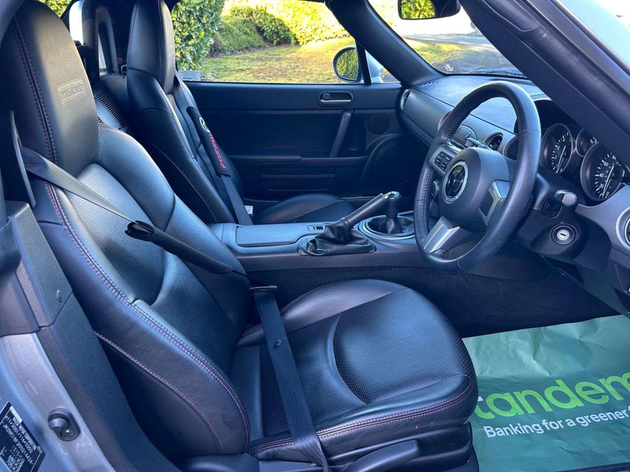 2010 MAZDA MX-5 2010 MAZDA MX-5