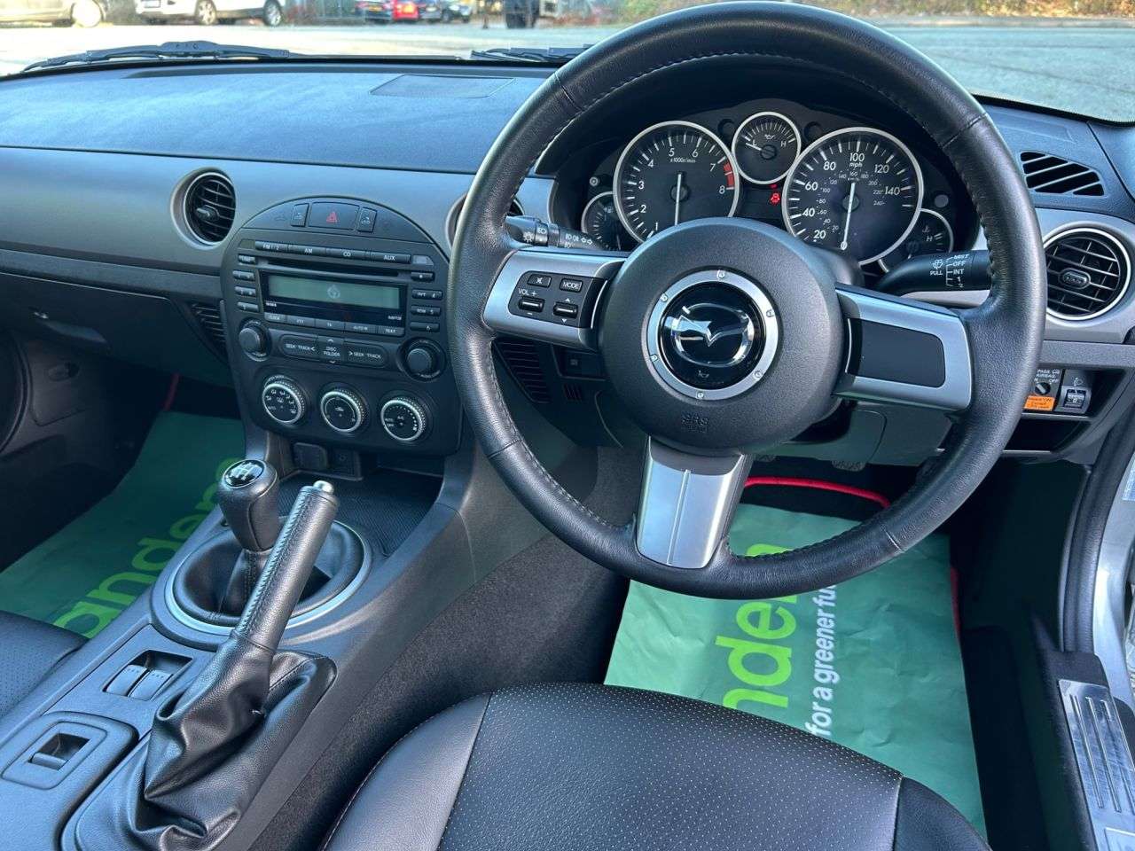 2010 MAZDA MX-5 2010 MAZDA MX-5