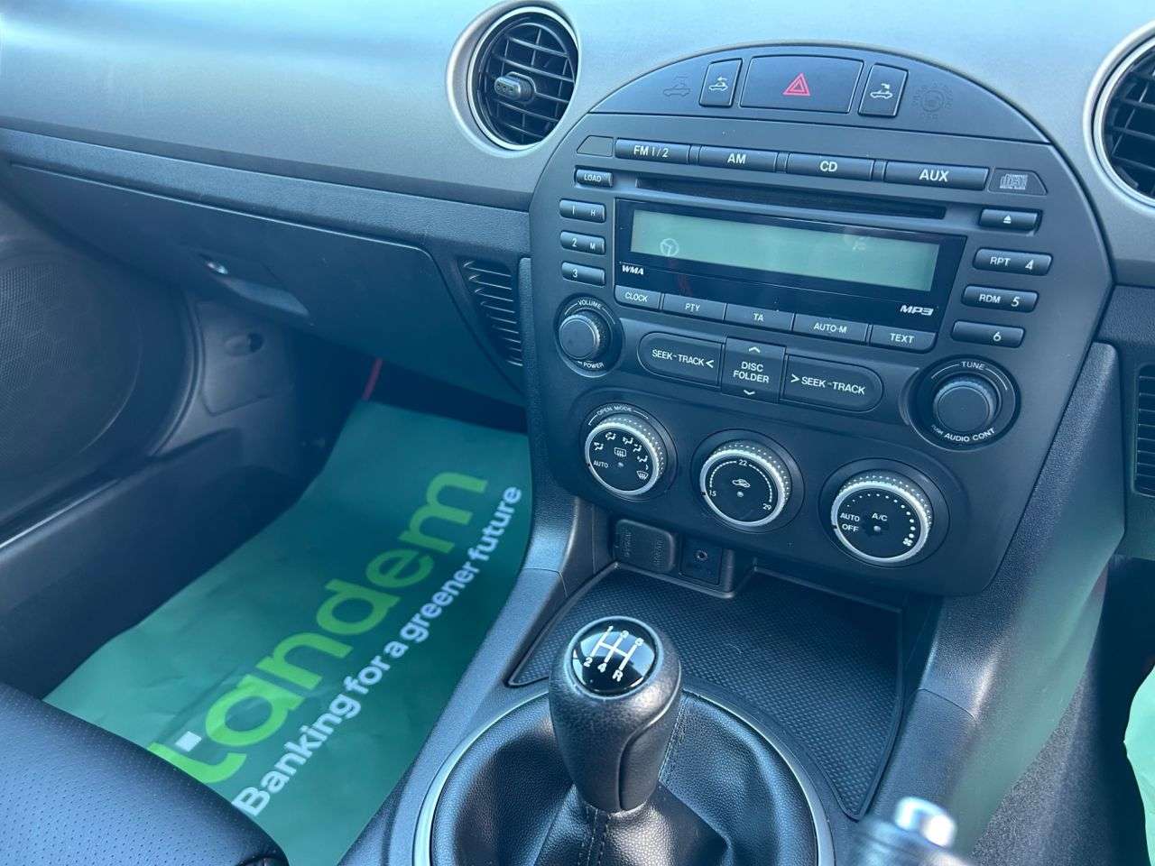 2010 MAZDA MX-5 2010 MAZDA MX-5