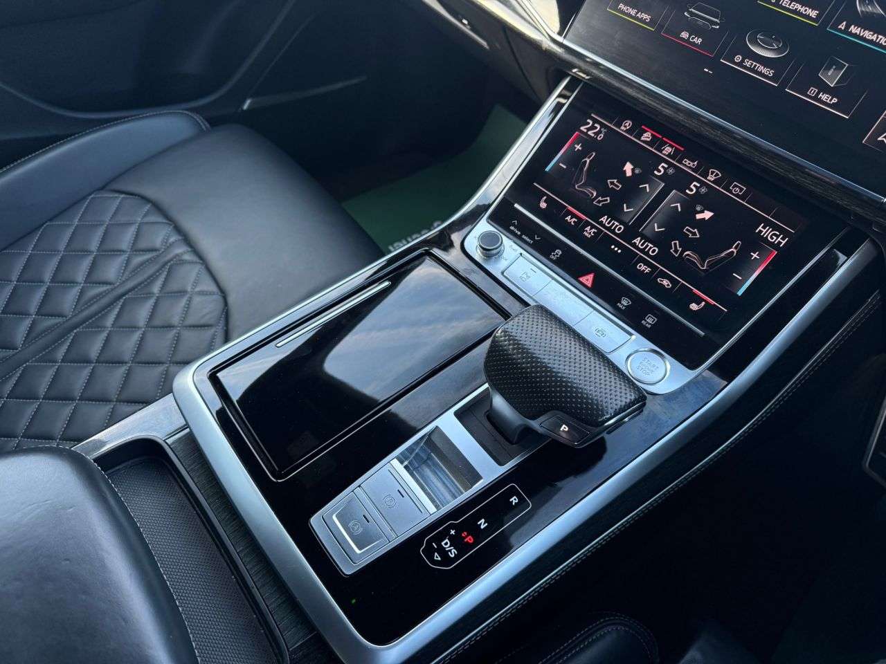 2018 AUDI Q8 2018 AUDI Q8