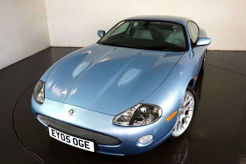 A 2005 JAGUAR XKR 4.2 S White Badge Coupe 2dr Petrol Automatic (304 g/km, 400 bhp)-Finished i A 2005 JAGUAR XKR 4.2 S White Badge Coupe 2dr Petrol Automatic (304 g/km, 400 bhp)-Finished i
