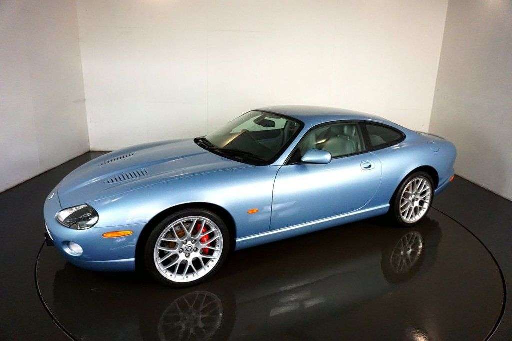 A 2005 JAGUAR XKR 4.2 S White Badge Coupe 2dr Petrol Automatic (304 g/km, 400 bhp)-Finished i A 2005 JAGUAR XKR 4.2 S White Badge Coupe 2dr Petrol Automatic (304 g/km, 400 bhp)-Finished i