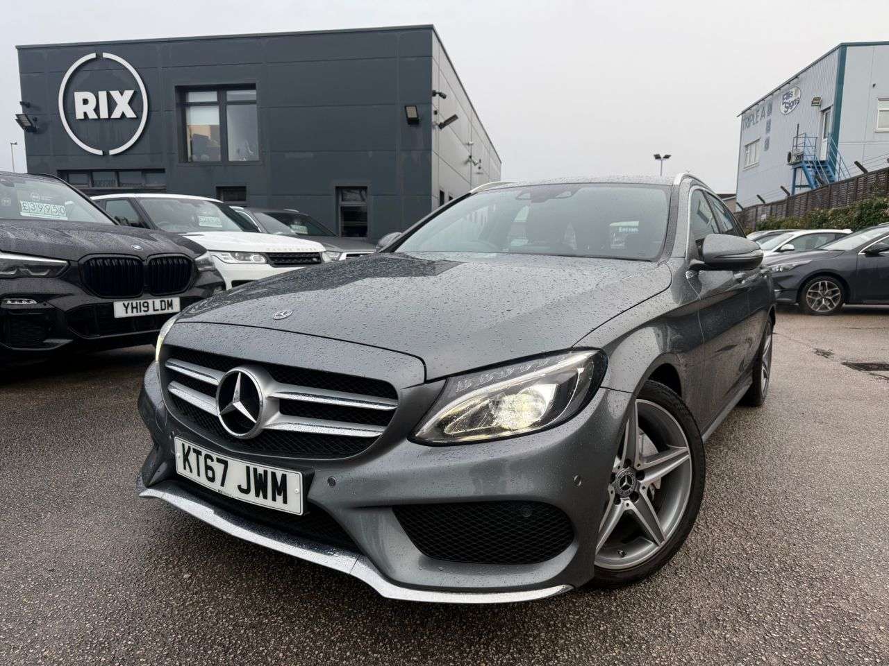 A 2017 MERCEDES-BENZ C-CLASS 2.1 C220d AMG Line Estate 5dr Diesel G-Tronic+ Euro 6-FINISHED IN SELENITE A 2017 MERCEDES-BENZ C-CLASS 2.1 C220d AMG Line Estate 5dr Diesel G-Tronic+ Euro 6-FINISHED IN SELENITE