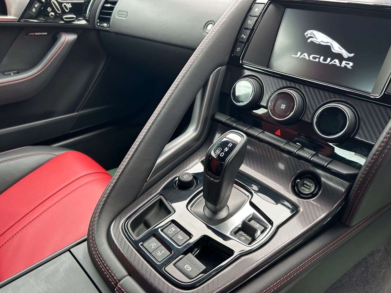 2016 JAGUAR F-TYPE 2016 JAGUAR F-TYPE