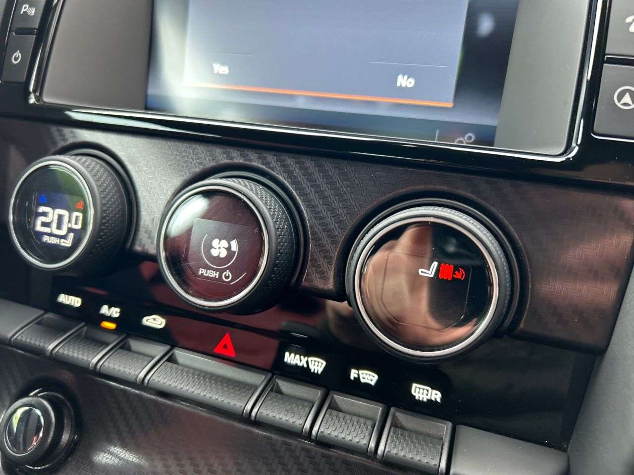 2016 JAGUAR F-TYPE 2016 JAGUAR F-TYPE