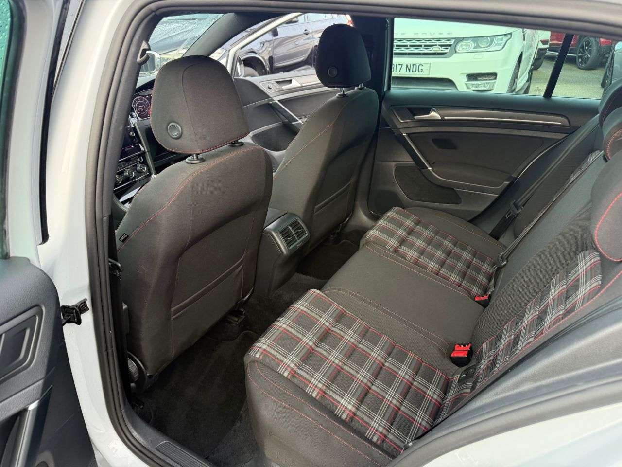 2017 VOLKSWAGEN GOLF 2017 VOLKSWAGEN GOLF