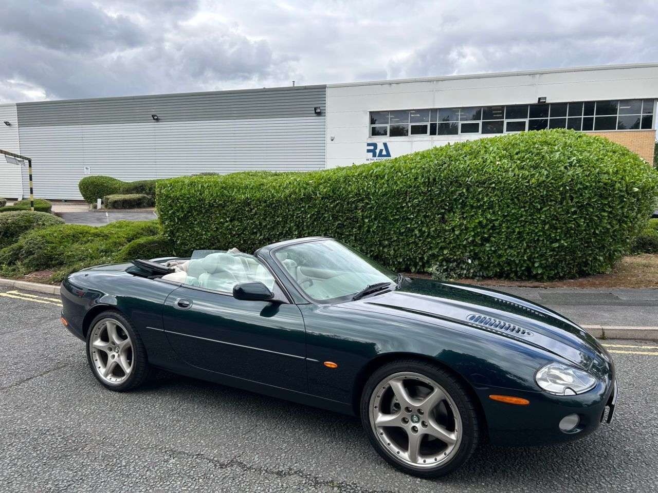 2001 JAGUAR XKR 2001 JAGUAR XKR