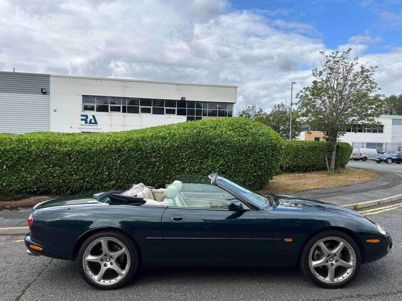 2001 JAGUAR XKR 2001 JAGUAR XKR