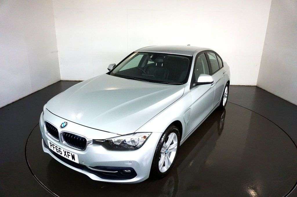 A 2016 BMW 3 SERIES 2.0 330e 7.6kWh Sport Saloon 4dr Petrol Plug-in Hybrid Auto Euro 6 (s/s) (2 A 2016 BMW 3 SERIES 2.0 330e 7.6kWh Sport Saloon 4dr Petrol Plug-in Hybrid Auto Euro 6 (s/s) (2