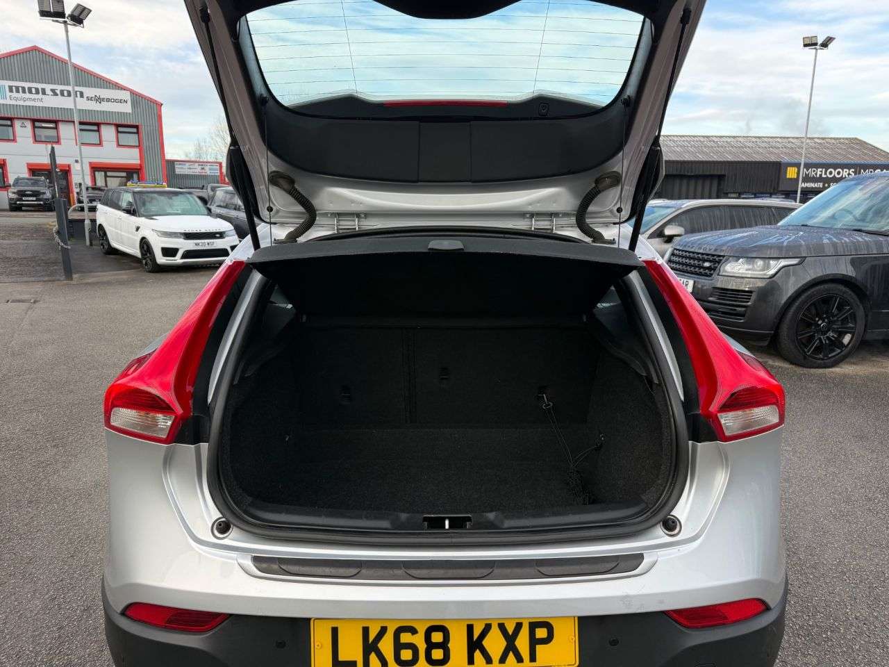 2018 VOLVO V40 CROSS COUNTRY 2018 VOLVO V40 CROSS COUNTRY