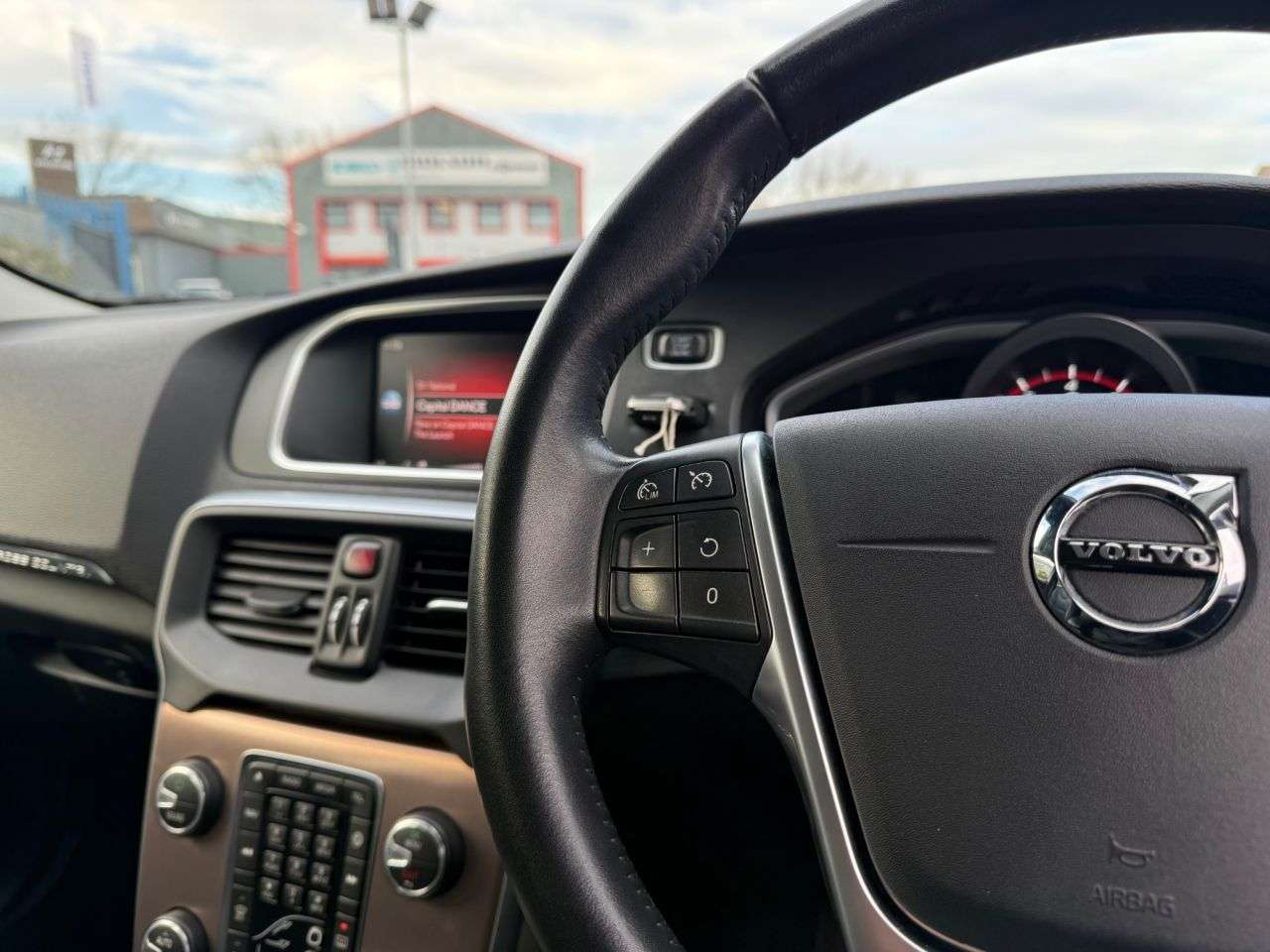 2018 VOLVO V40 CROSS COUNTRY 2018 VOLVO V40 CROSS COUNTRY