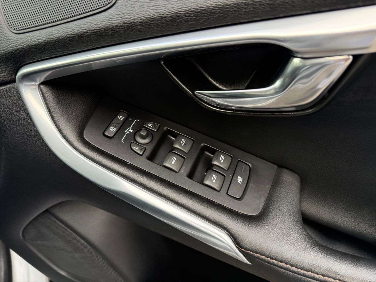 2018 VOLVO V40 CROSS COUNTRY 2018 VOLVO V40 CROSS COUNTRY