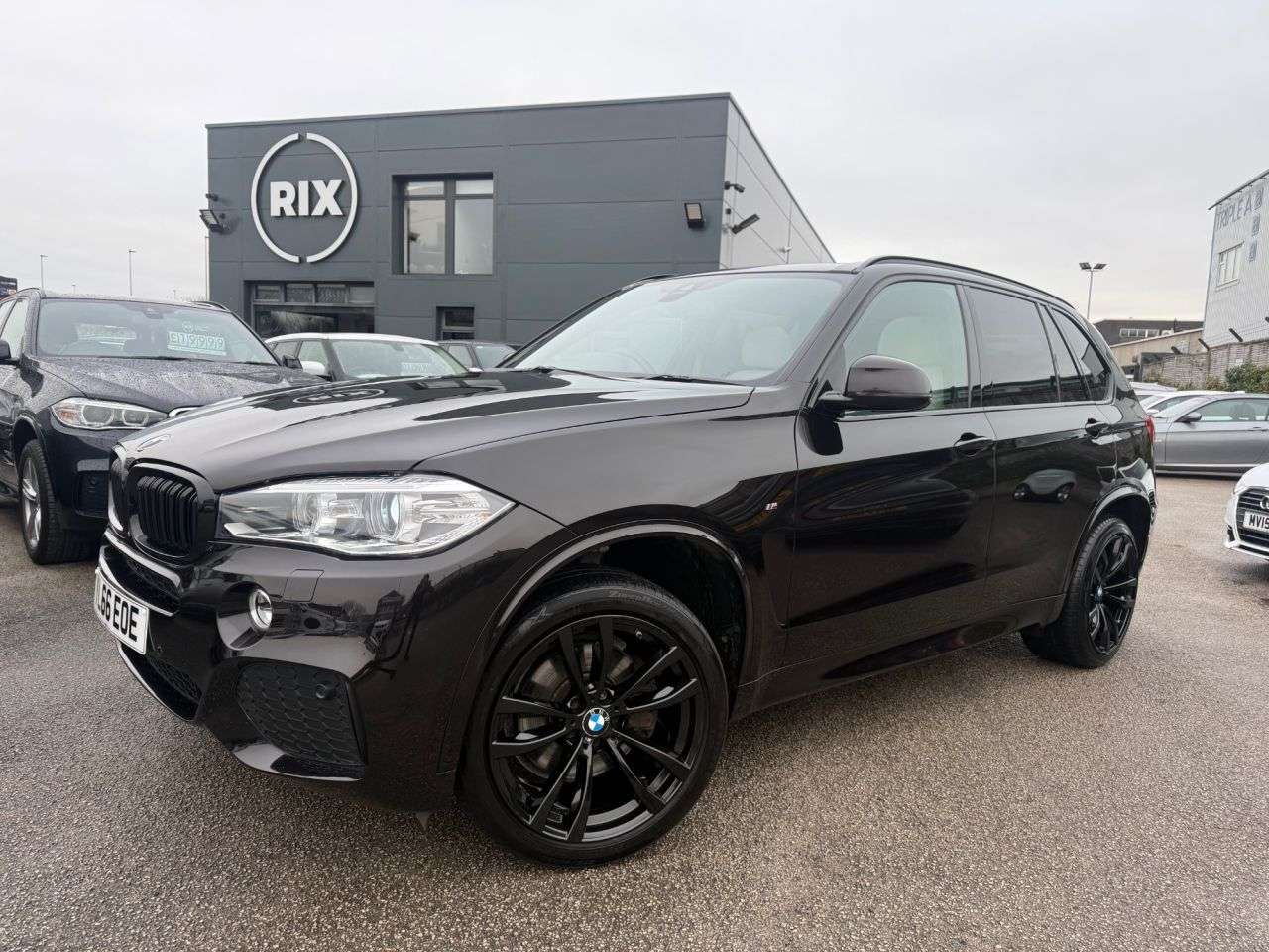 A 2017 BMW X5 3.0 40d M Sport SUV 5dr Diesel Auto xDrive Euro 6-Factory Extras Worth £8,5 A 2017 BMW X5 3.0 40d M Sport SUV 5dr Diesel Auto xDrive Euro 6-Factory Extras Worth £8,5